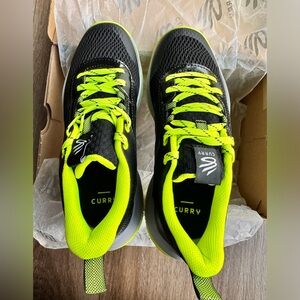 Under Armour Grade School Kids Curry 3Z6 Basketball Shoes, Size 5Y, Unisex, New